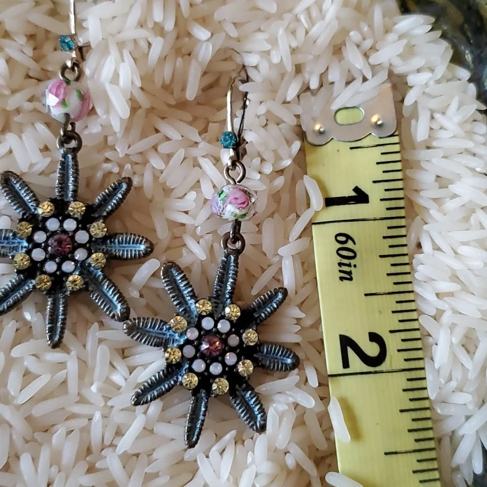 Earrings Betsey Johnson - Picture 3 of 3